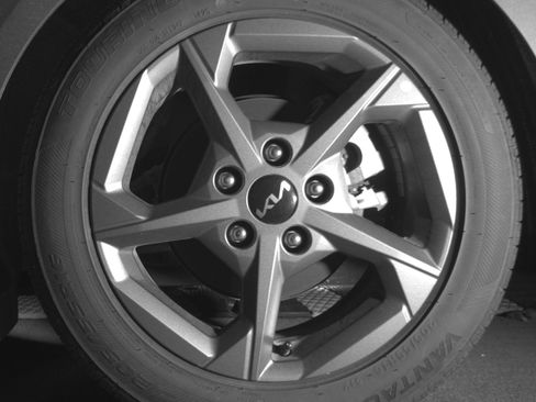 Used 2025 Kia K4 LXS image 14