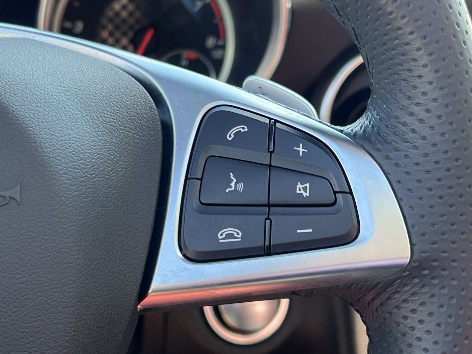 Used 2020 Mercedes-Benz SLC 43 AMG image 37