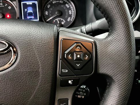 Certified 2023 Toyota Tacoma TRD Off-Road AWD/4WD image 23
