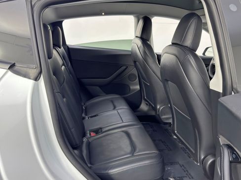 Used 2021 Tesla Model Y 2WD image 41