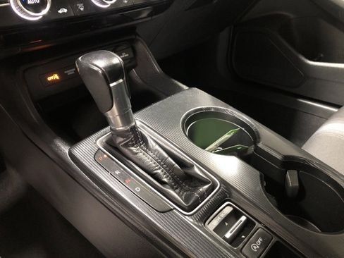 Used 2023 Honda Civic Sport image 28