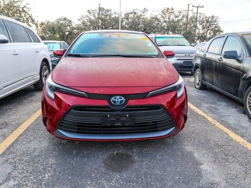 Used 2024 Toyota Corolla XLE image 4