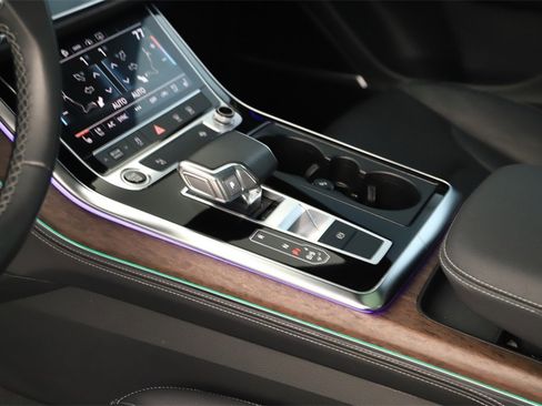 Used 2023 Audi Q8 Premium Plus w/ Premium Plus Package image 17