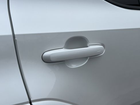 Used 2024 Lexus GX 550 w/ Accessory Package (2T) image 35