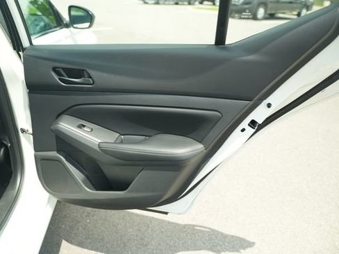 Used 2025 Nissan Altima 2.5 SV FWD image 23