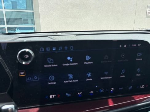 Used 2024 Chevrolet Traverse Z71 w/ Enhanced Driving Package AWD/4WD image 4