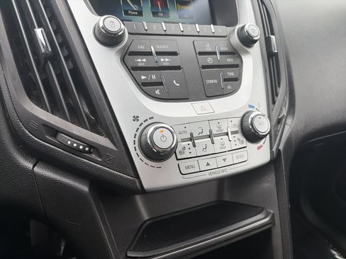 Used 2017 Chevrolet Equinox LT w/ Convenience Package image 22