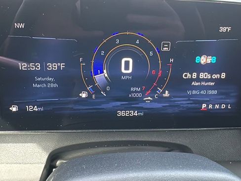 Used 2024 Chevrolet Traverse LT w/ Trailering Package image 19