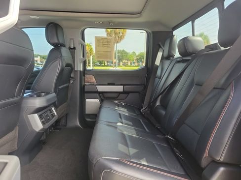Used 2023 Ford F250 Lariat w/ Lariat Ultimate Package AWD/4WD image 8