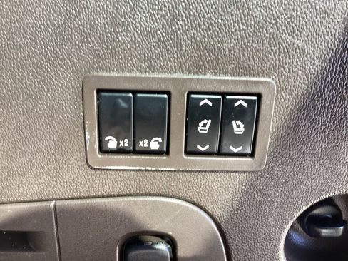 Used 2015 Chevrolet Tahoe LTZ image 14