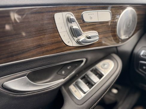 Used 2015 Mercedes-Benz C 400 4MATIC image 21