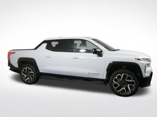 Used 2025 Chevrolet Silverado EV RST AWD/4WD video 2