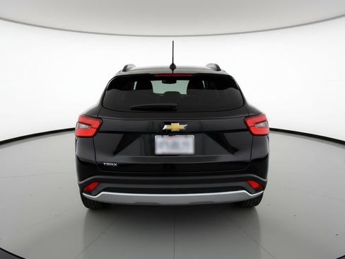 Used 2025 Chevrolet Trax LT image 6