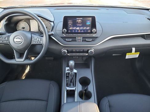 Used 2025 Nissan Altima 2.5 S image 18