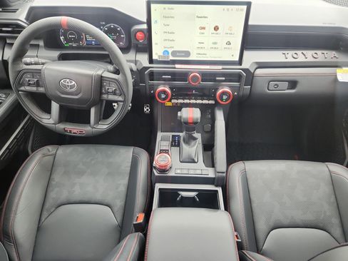 Used 2025 Toyota Tacoma TRD Pro AWD/4WD image 10