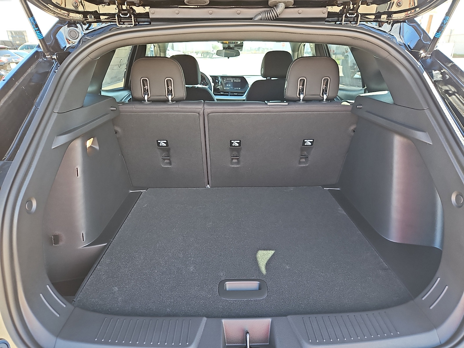 New 2026 Chevrolet Trax RS w/ Driver Confidence Package FWD image 10