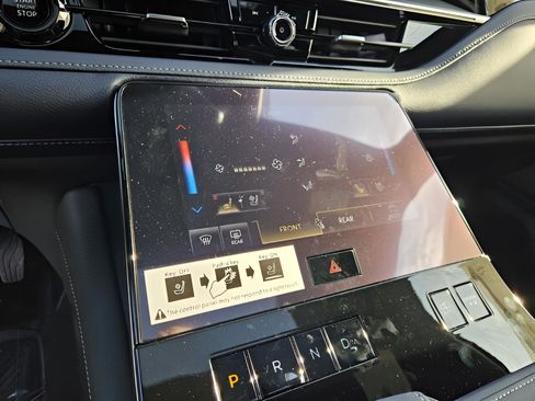 New 2026 INFINITI QX80 4WD image 17