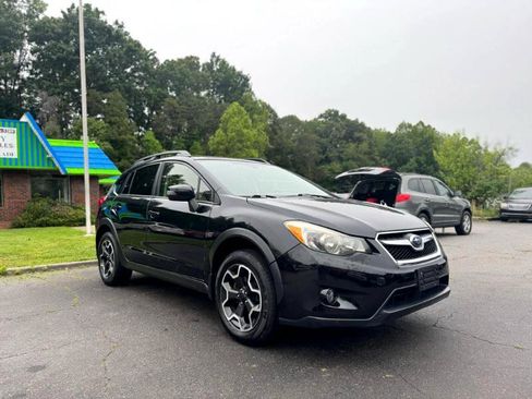 Used 2015 Subaru Crosstrek 2.0i Limited image 3