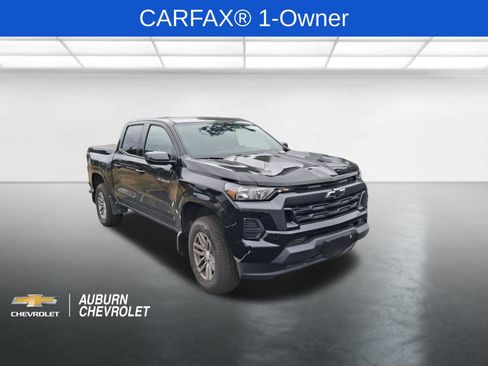 Used 2025 Chevrolet Colorado LT w/ Advanced Trailering Package AWD/4WD image 1