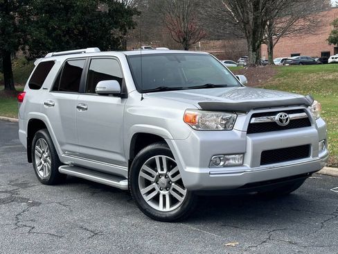 Used 2013 Toyota 4Runner Limited AWD/4WD image 3