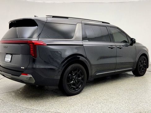 Used 2025 Kia Carnival SX Prestige image 5