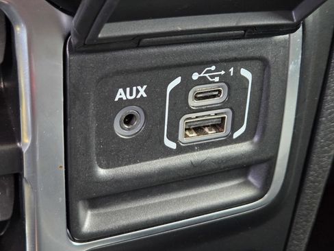 Used 2026 Jeep Wrangler Unlimited Rubicon AWD/4WD image 19