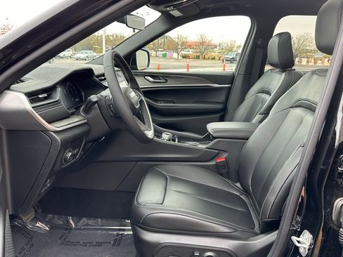 New 2026 Jeep Grand Cherokee L Limited w/ Limited Altitude Package image 11