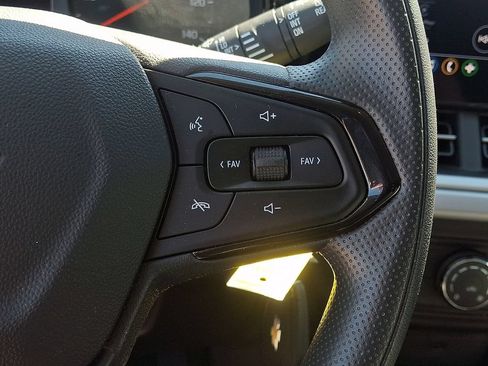 Certified 2024 Chevrolet Trax LS w/ LS Convenience Package FWD image 21