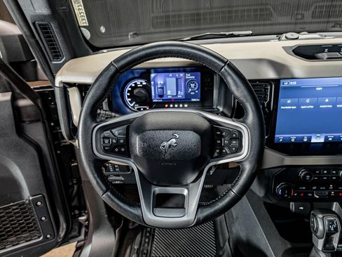 Used 2022 Ford Bronco Wildtrak AWD/4WD image 13
