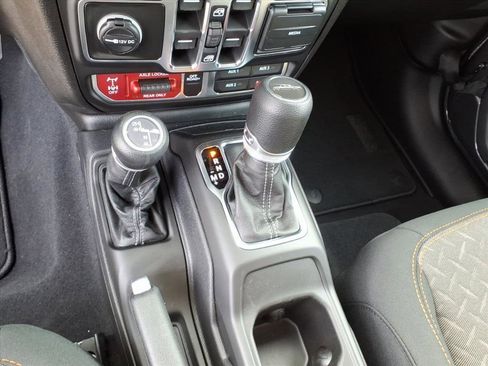 New 2026 Jeep Gladiator Mojave AWD/4WD image 17