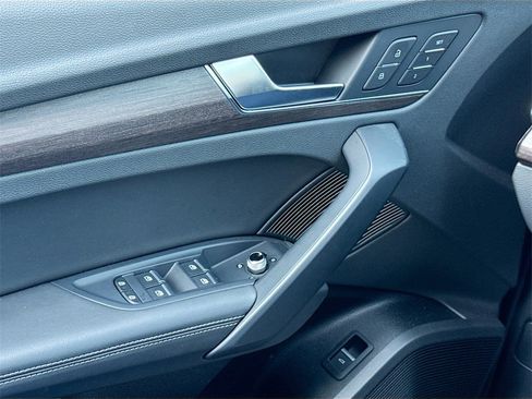 Used 2021 Audi Q5 Prestige image 24