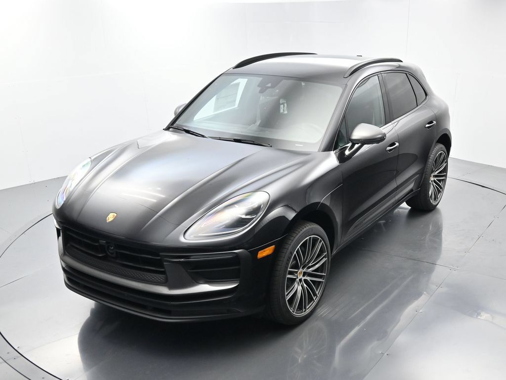Certified 2026 Porsche Macan Turbo AWD/4WD image 31