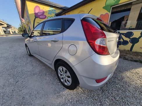 Used 2017 Hyundai Accent SE FWD image 11