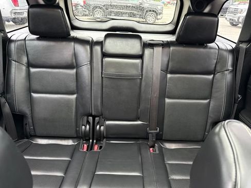 Used 2014 Jeep Grand Cherokee Overland w/ Advanced Technology Group AWD/4WD image 28