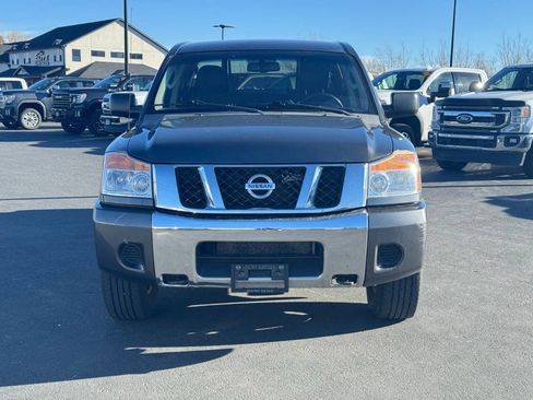 Used 2009 Nissan Titan SE w/ SE Drivers Convenience Pkg image 2