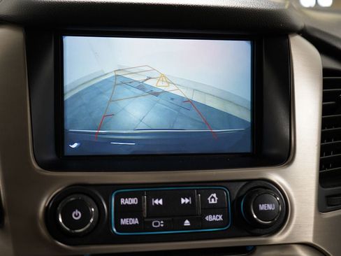 Used 2020 GMC Yukon XL Denali w/ Denali Premium Package AWD/4WD image 17