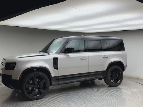 New 2026 Land Rover Defender 110 X-Dynamic SE AWD/4WD image 6