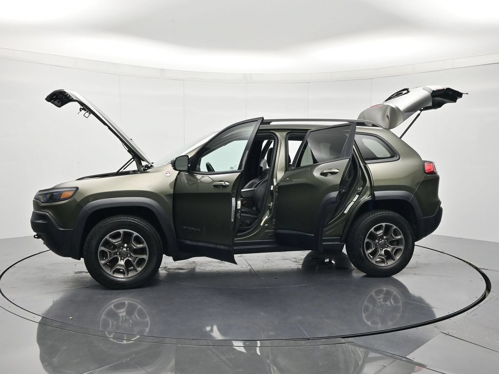 Used 2020 Jeep Cherokee Trailhawk w/ Cold Weather Group AWD/4WD image 46