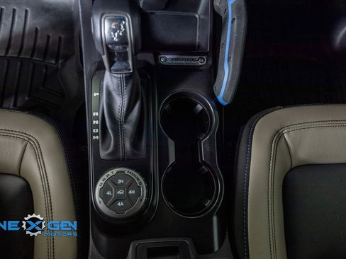 Used 2024 Ford Bronco Wildtrak image 21