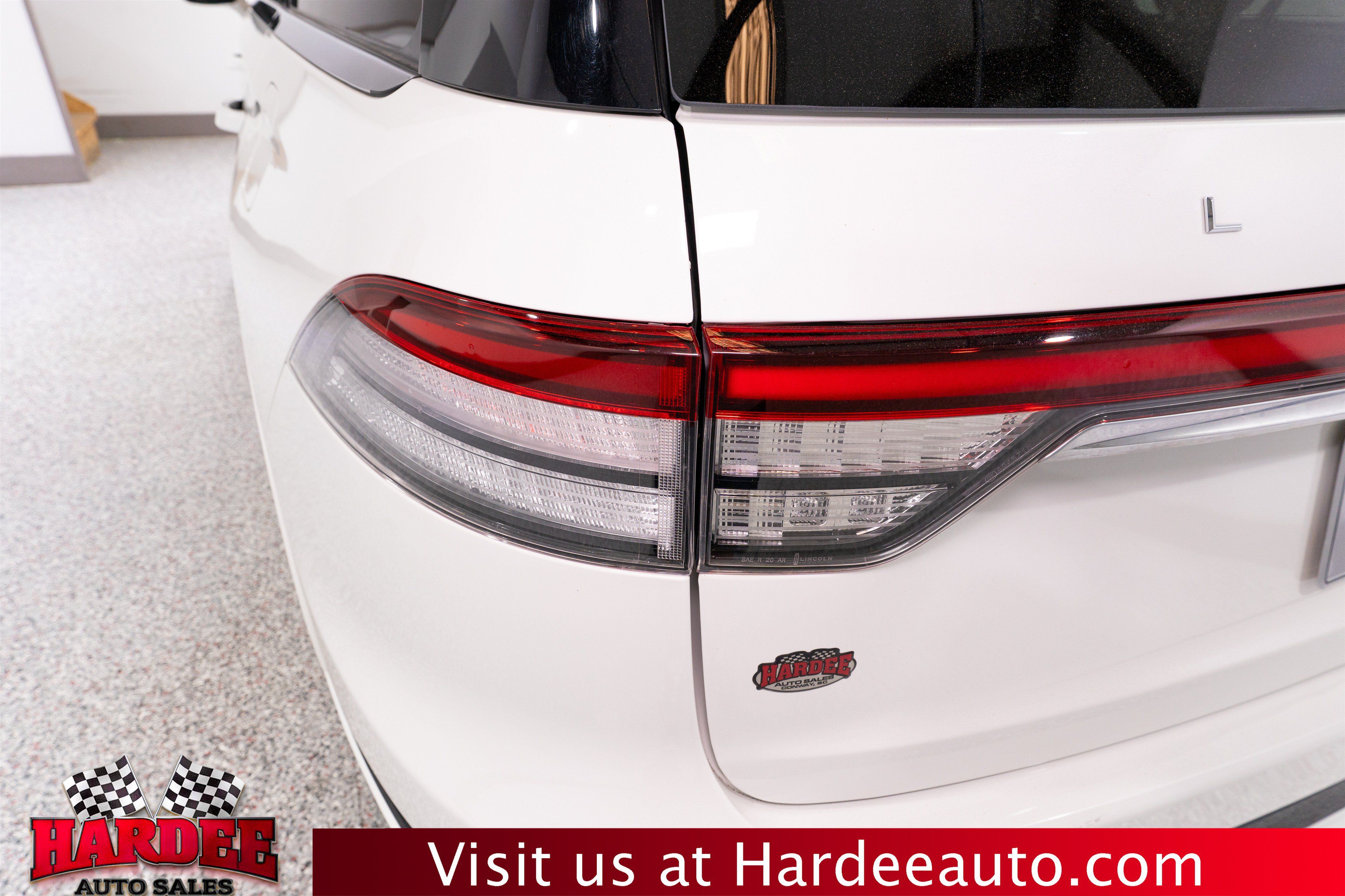 Used 2022 Lincoln Aviator Grand Touring w/ Equipment Group 301A AWD/4WD image 9