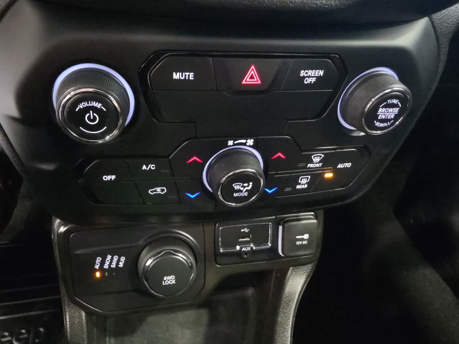 Used 2020 Jeep Renegade Limited AWD/4WD image 25