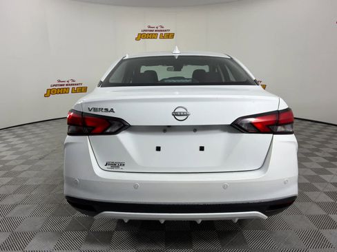 New 2025 Nissan Versa SV w/ Trunk Package image 4