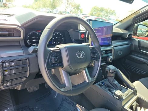 Used 2024 Toyota Tacoma TRD Off-Road image 17