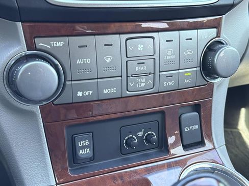 Used 2013 Toyota Highlander Limited image 23