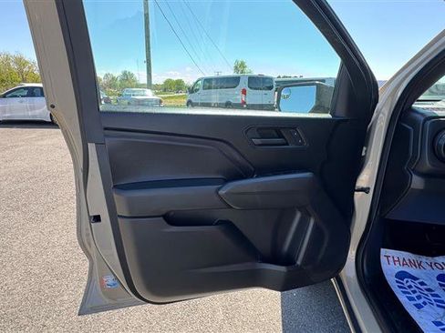 Used 2024 Chevrolet Colorado W/T image 32