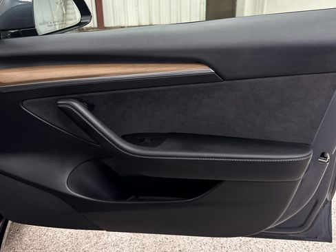 Used 2023 Tesla Model 3 Standard Range image 22