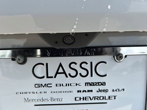 Used 2025 Jeep Grand Cherokee L Altitude image 8