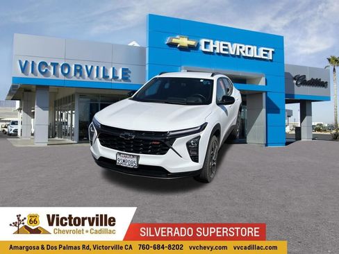 Certified 2025 Chevrolet Trax RS w/ Driver Confidence Package FWD image 1