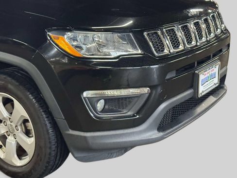 Used 2019 Jeep Compass Latitude w/ Popular Equipment Group AWD/4WD image 7