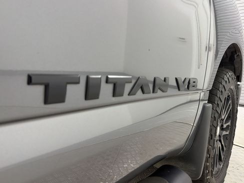 Used 2019 Nissan Titan SL w/ Midnight Edition AWD/4WD image 40